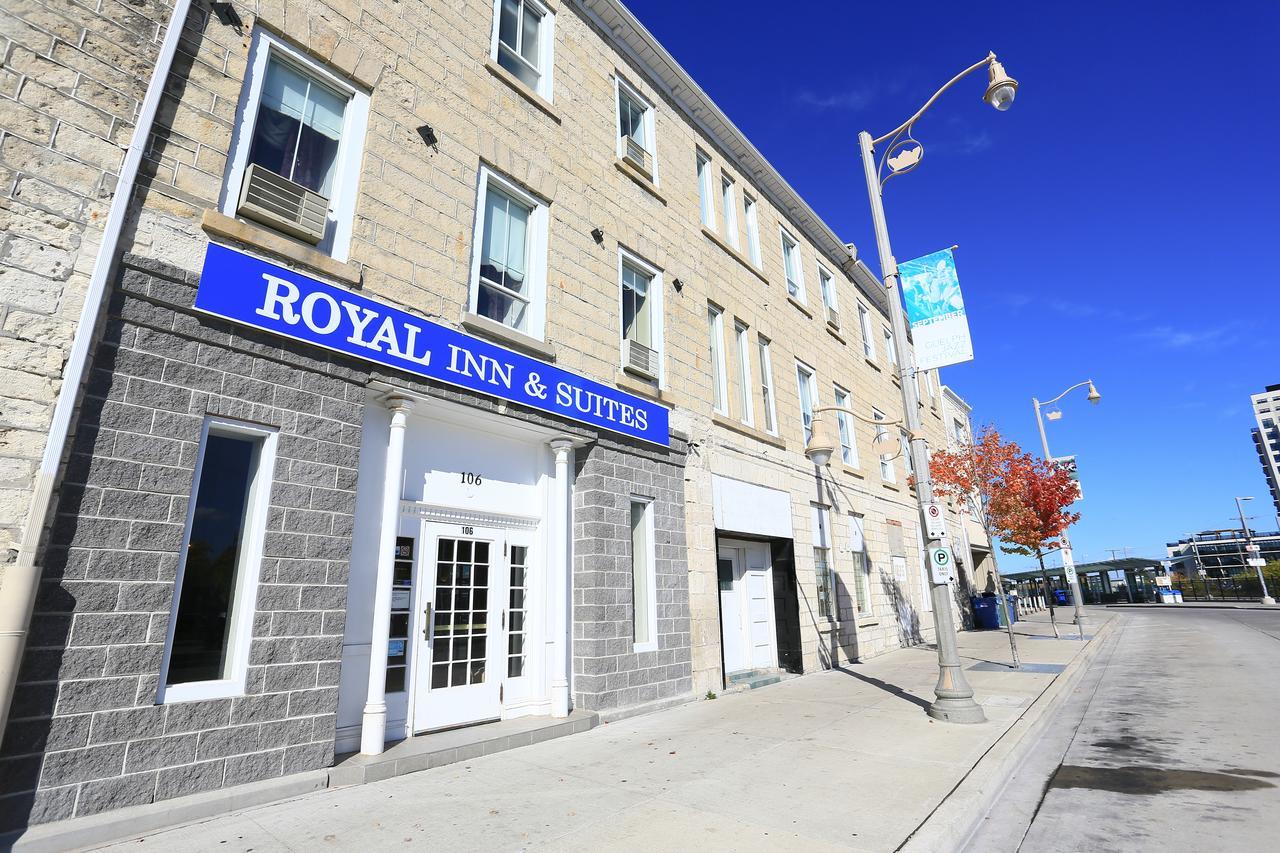 Royal Inn And Suites At グエルフ エクステリア 写真